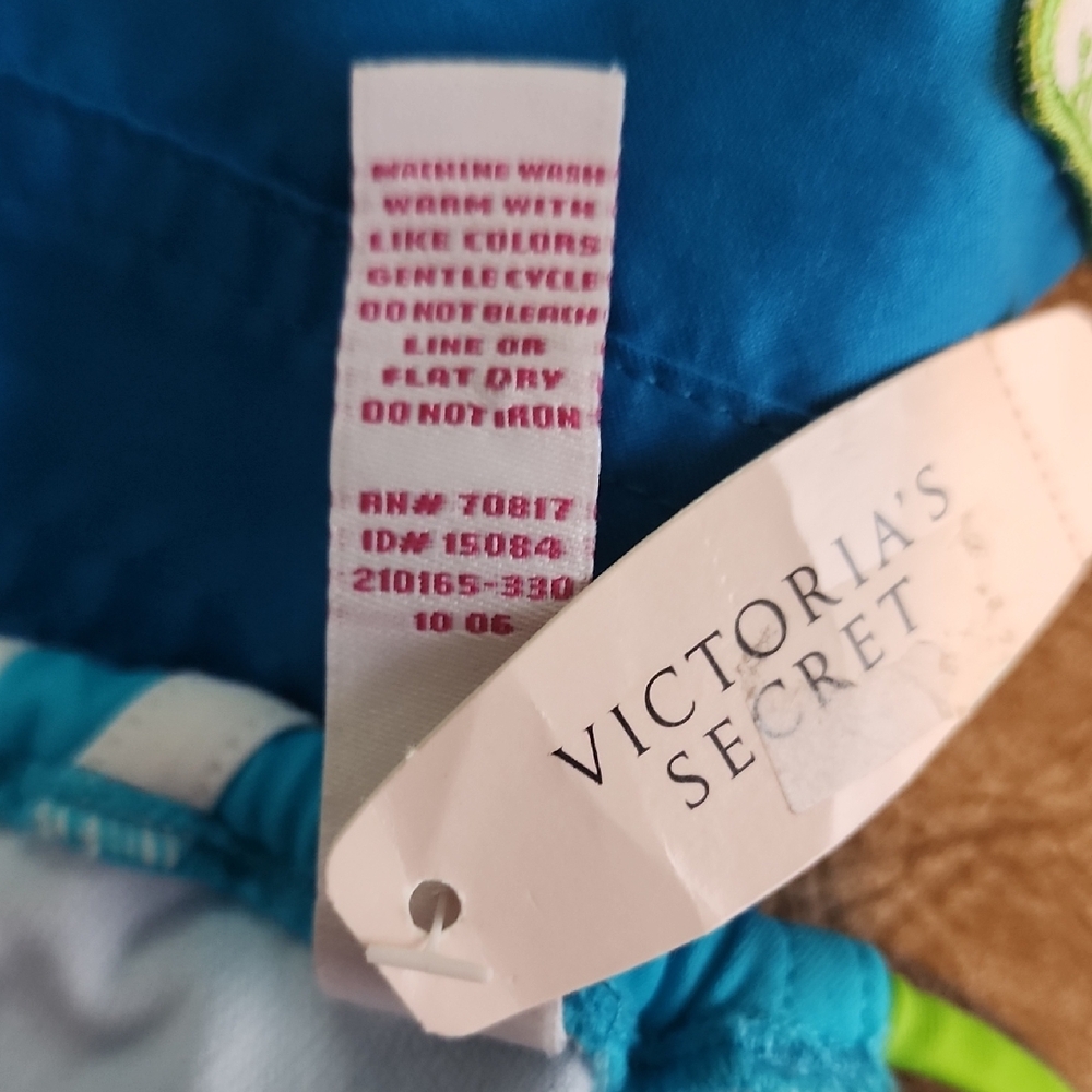 Rare Pink VS Team Pink Bundle Set. Shorts and Bikini Top. Size: M - Picture 13 of 16